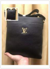 Picture of Louis Vuitton Mens Bags _SKUfw135046279fw